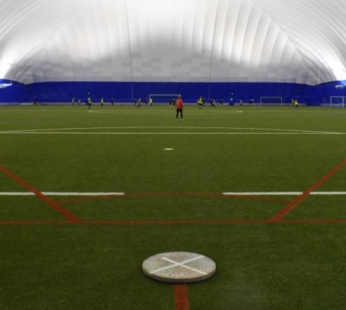Aviasport monitoimiareenan jalkapallokenttä