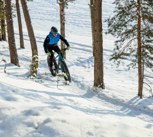 talvipyöräilijä